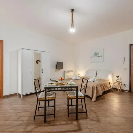 Pirtusu Del Porto, Διαμέρισμα *