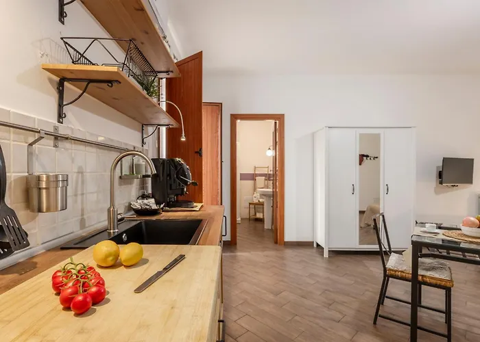 Pirtusu Del Porto, * Παλέρμο